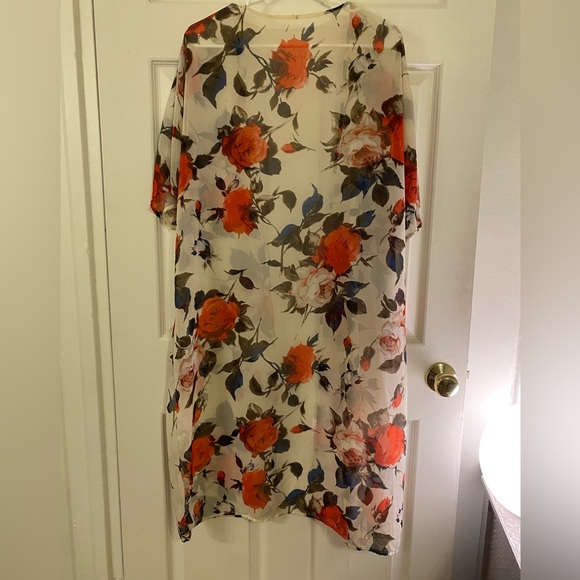 Sheer Floral Cover Up/Duster - Picture 3 of 3